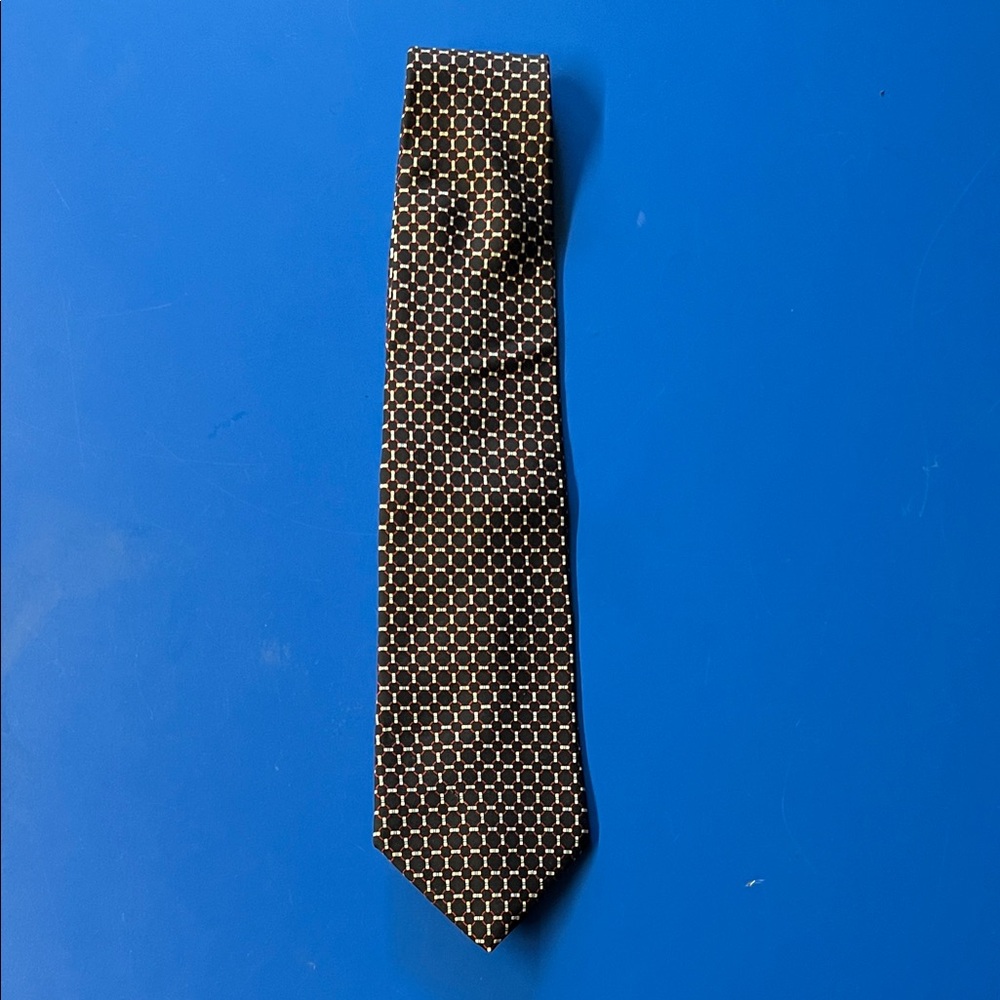 Brooks Brothers Black and White (with Red) Silk Patterned Tie